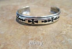 GEM! EARLY Vintage Navajo TOMMY SINGER (d.) Sterling Silver DESIGN Bracelet