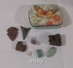 Indian Artifacts Arrow Heads Carved Jade Piece's And Other Relics