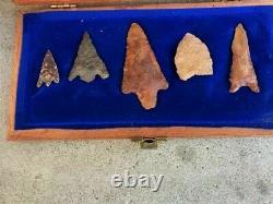 LOT- 5 Vintage Early Native American Stone Arrow Heads In Wood Display Case