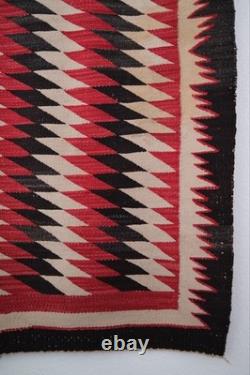 NAVAJO EYE DAZZLER RUG VINTAGE NATIVE AMERICAN EARLY 1900 ERA 53 x70 INCHES