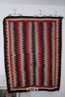 NAVAJO EYE DAZZLER RUG VINTAGE NATIVE AMERICAN EARLY 1900 ERA 53 x70 INCHES