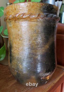 NAVAJO Hand coiled cooking Pot decorative Border -Early 20th C Native American