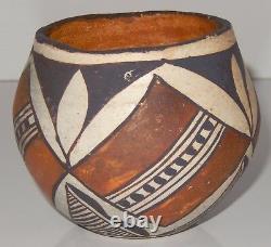 Native American Acoma Pottery Vase Pot signed New Mexico Small Early Piece