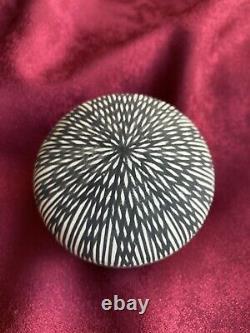 Native American Acoma Seed Pot, 2 x 2 3/4, Signed ECM Vtg Early/Mid 1990s