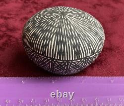 Native American Acoma Seed Pot, 2 x 2 3/4, Signed ECM Vtg Early/Mid 1990s