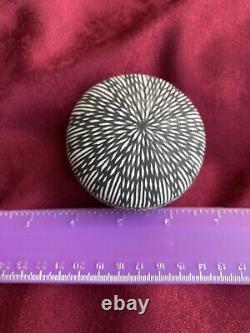 Native American Acoma Seed Pot, 2 x 2 3/4, Signed ECM Vtg Early/Mid 1990s