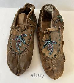 Pair Late 19th-early 20thC Native American Assiniboine Sioux Beaded Mocassins