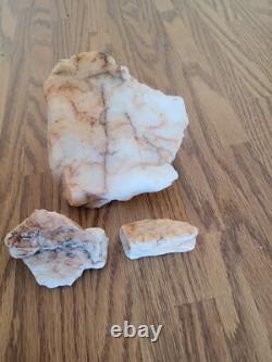 Quartz Crystal Dog Effigy Native American Stone Rock Art, Artifacts, Tools