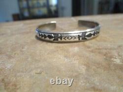 SCARCE EARLY TOMMY SINGER (d.) Navajo Sterling Overlay STAMPED DESIGN Bracelet