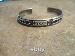 SCARCE EARLY TOMMY SINGER (d.) Navajo Sterling Overlay STAMPED DESIGN Bracelet