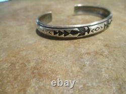 SCARCE EARLY TOMMY SINGER (d.) Navajo Sterling Overlay STAMPED DESIGN Bracelet