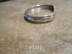 SCARCE EARLY TOMMY SINGER (d.) Navajo Sterling Overlay STAMPED DESIGN Bracelet