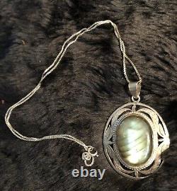 Stunning Early 20th Cent. Navajo Sterling and Natural Green Labrodorite Necklace