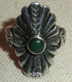 VINTAGE EARLY NAVAJO GREASY GREEN TURQUOISE STERLING SILVER RING SIZE 5 vafo