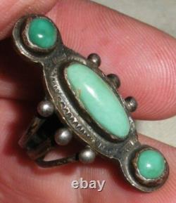 VINTAGE NAVAJO EARLY LIGHT TURQUOISE STOPLIGHT STERLING SILVER RING SIZE 4 vafo