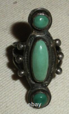 VINTAGE NAVAJO EARLY LIGHT TURQUOISE STOPLIGHT STERLING SILVER RING SIZE 4 vafo