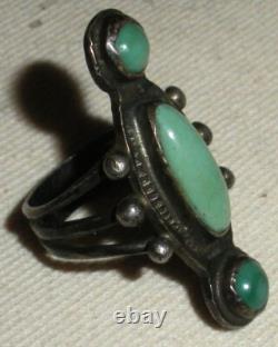 VINTAGE NAVAJO EARLY LIGHT TURQUOISE STOPLIGHT STERLING SILVER RING SIZE 4 vafo