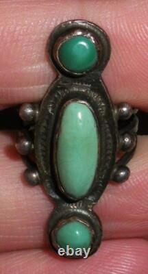VINTAGE NAVAJO EARLY LIGHT TURQUOISE STOPLIGHT STERLING SILVER RING SIZE 4 vafo