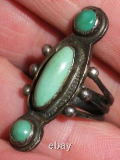 VINTAGE NAVAJO EARLY LIGHT TURQUOISE STOPLIGHT STERLING SILVER RING SIZE 4 vafo