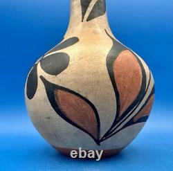 Very Early Santo Domingo Pueblo Polychrome Pottery 8.75 Vase