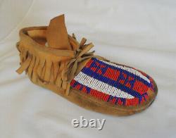 Vintage Early 20th Century Native American Leather And Beaded Moccasins (#2)