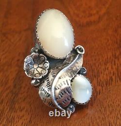 Vintage Early 70's Navajo Silver Mother Of Pearl Huge Alex Begay Ring