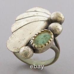 Vintage Early Navajo Sterling Silver Turquoise Ring Size 6