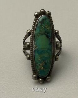 Vintage Navajo. 925 Sterling Silver & Turquoise Early Native American Ring s8