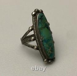 Vintage Navajo. 925 Sterling Silver & Turquoise Early Native American Ring s8