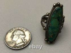 Vintage Navajo. 925 Sterling Silver & Turquoise Early Native American Ring s8