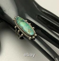 Vintage Navajo. 925 Sterling Silver & Turquoise Early Native American Ring s8