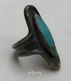 Vintage Navajo Sterling Silver & Turquoise Early Native American Cast Ring s7