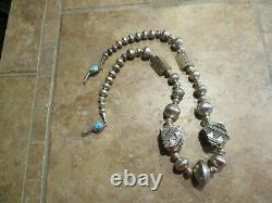 29 Early Tommy Singer (d.) Navajo Sterling Silver Designer Bead Collier