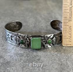 ANCIEN BRACELET EN ARGENT STERLING NAVAHO TURQUOISE AVEC LOGO TOURBILLON ET OISEAU DU TONNERRE DES ANNÉES 1920