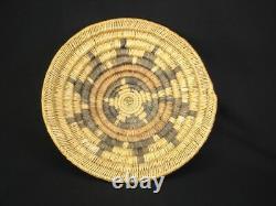 An Early Navajo Tray Basket, Native American Indian, Vers 1920