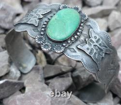 Ancien bracelet jonc en argent sterling avec turquoise verte de l'époque Fred Harvey et amérindien