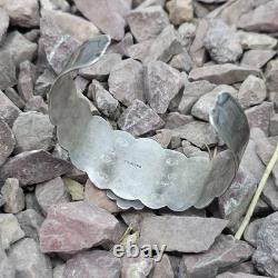 Ancien bracelet jonc en argent sterling avec turquoise verte de l'époque Fred Harvey et amérindien