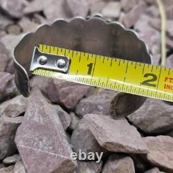 Ancien bracelet jonc en argent sterling avec turquoise verte de l'époque Fred Harvey et amérindien