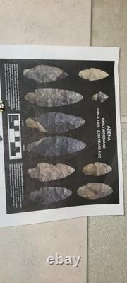 Artefacts de pointes de flèches indiennes de l'ère woodland précoce trouvés le long de la rivière Nottawa, Michigan