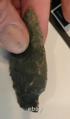 Artefacts de pointes de flèches indiennes de l'ère woodland précoce trouvés le long de la rivière Nottawa, Michigan