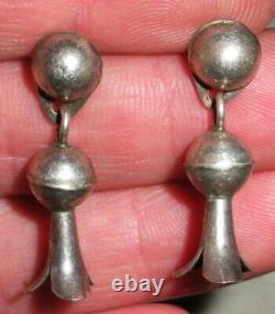 BOUCLES D'OREILLES EN ARGENT STERLING ANTIQUE NAVAJO SQUASH BLOSSOM PRÉCOCE