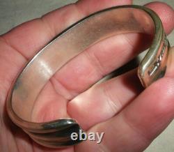 BRACELET EN ARGENT STERLING CLASSIQUE À DESIGN ANCIEN NAVAJO VINTAGE DE LYNDON TSOSIE vafo