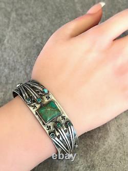 BRACELET EN ARGENT STERLING TURQUOISE AVEC PLUMES D'AIGLE EN LOG TOURBILLON NAVAJO DE FRED HARVEY DES ANNÉES 1930