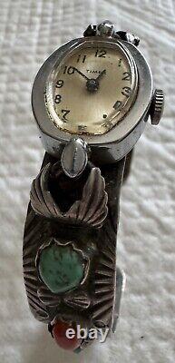 BRACELET-MONTRE MANCHETTE VINTAGE EN TURQUOISE ET CORAIL WJ WAYNE JOSIE PANTEAH ZUNI ANCIEN