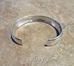 BRACELET NAVAJO EN ARGENT STERLING DESIGN NEUF BUFFLES PAR TOMMY SINGER (d.) SPÉCIAL TÔT