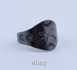 Bague en argent sterling Navajo de la période précoce de Fred Harvey, taille 9.5