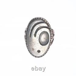 Bague en argent sterling en overlay Hopi de Victor Coochwytewa, taille 6.5, vers 1950 Bague en argent sterling en overlay Hopi de Victor Coochwytewa, taille 6.5, vers 1950