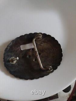 Boucle de ceinture Navajo en argent monnayé Etsitty précoce avec repoussé concho