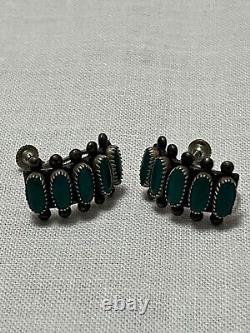 Boucles d'oreilles en turquoise et aiguille native américaine anciennes avec vis en argent, sig
