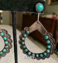 Boucles d'oreilles percées en argent sterling et turquoise antiques des premiers Amérindiens, estampillées, de grande taille